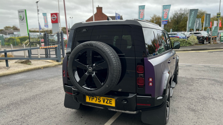 Land Rover Defender 3.0 D350 X-Dynamic SE 110 5dr Auto Diesel Estate